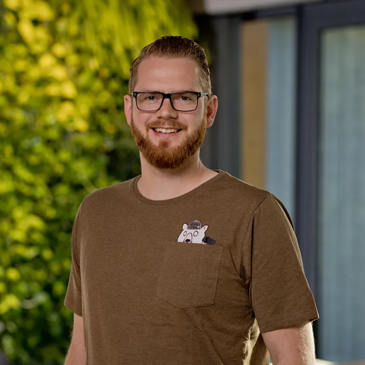 teammember-image